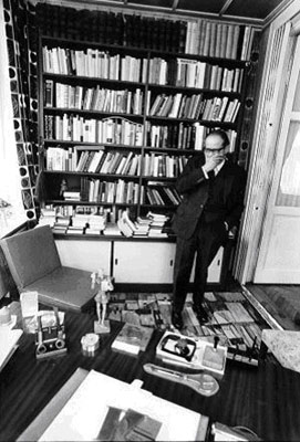 Bruno Kreisky in seinem Arbeitszimmer in der Armbrustergasse